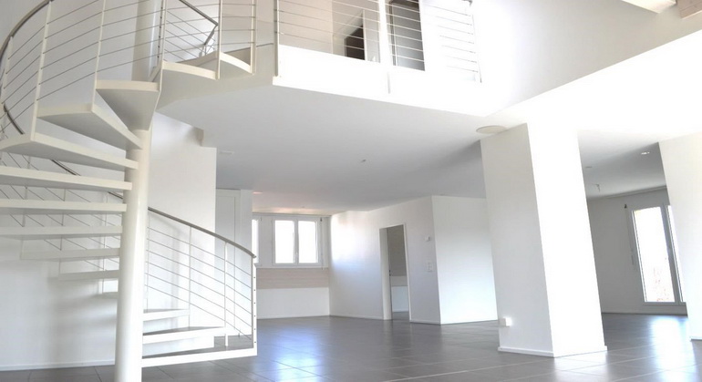 Dachmaisonette-Wohnung 4.5-Zimmer und 3 Balkone Inklusive Tiefgaragenparkplatz – Neftenbach